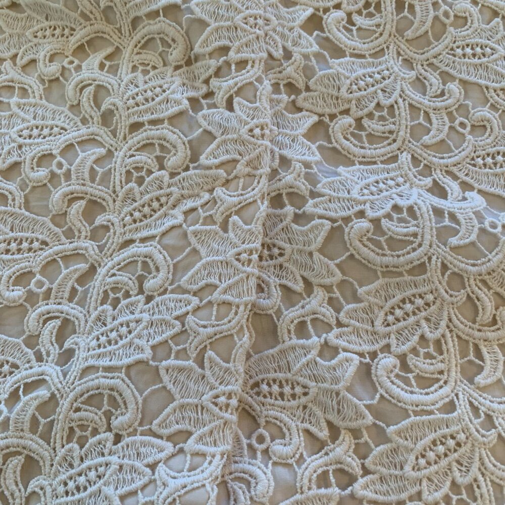 Talbot's Cream colored Size 10 Pencil Knee Length Skirt - Picture 3 of 12